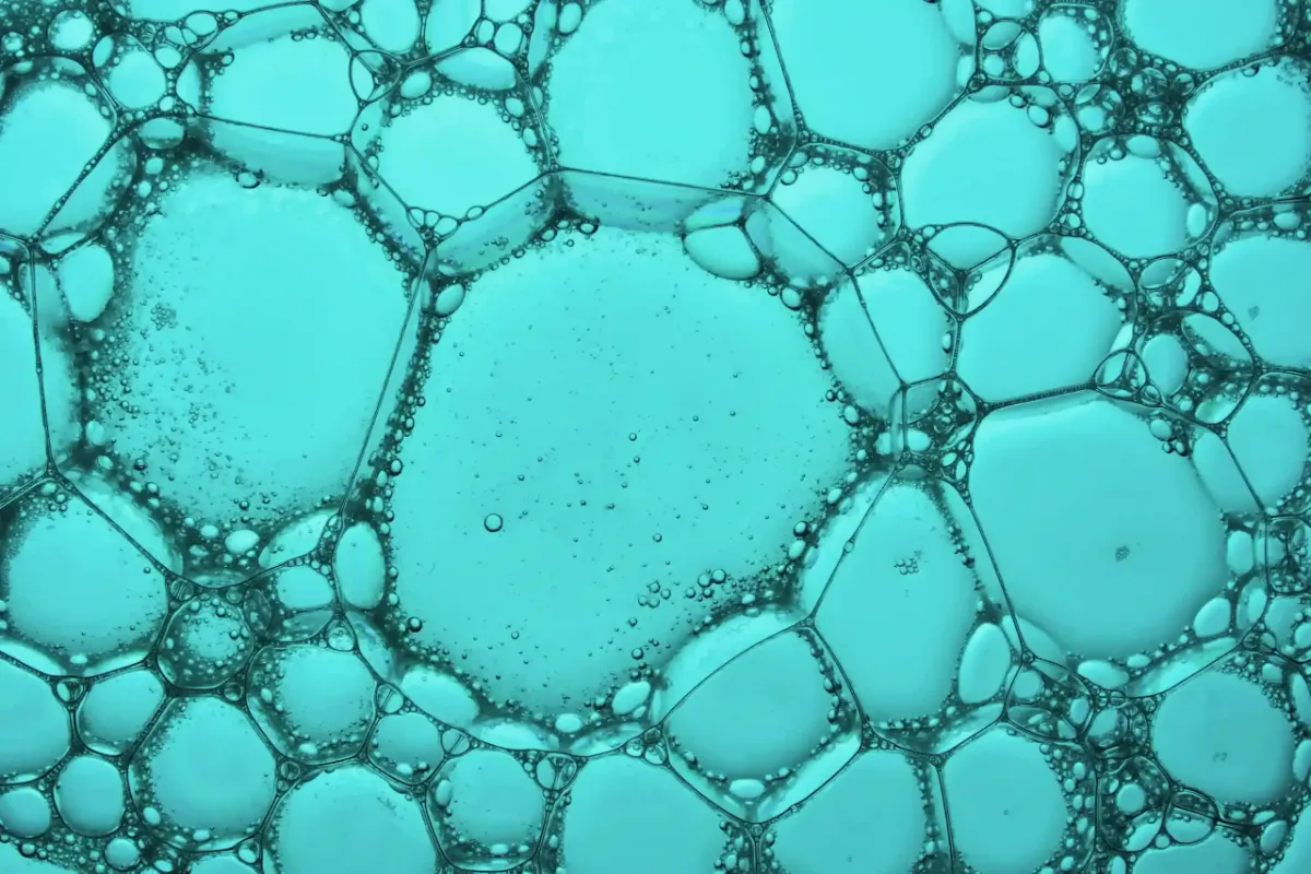 Textura microscópica de burbujas que evoca tejido celular